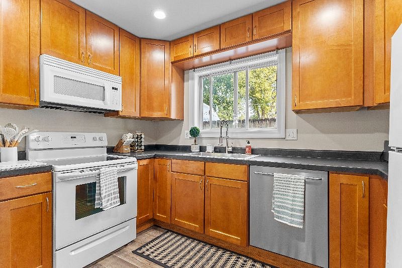 Furnished Finder property 419544_1 photo 9