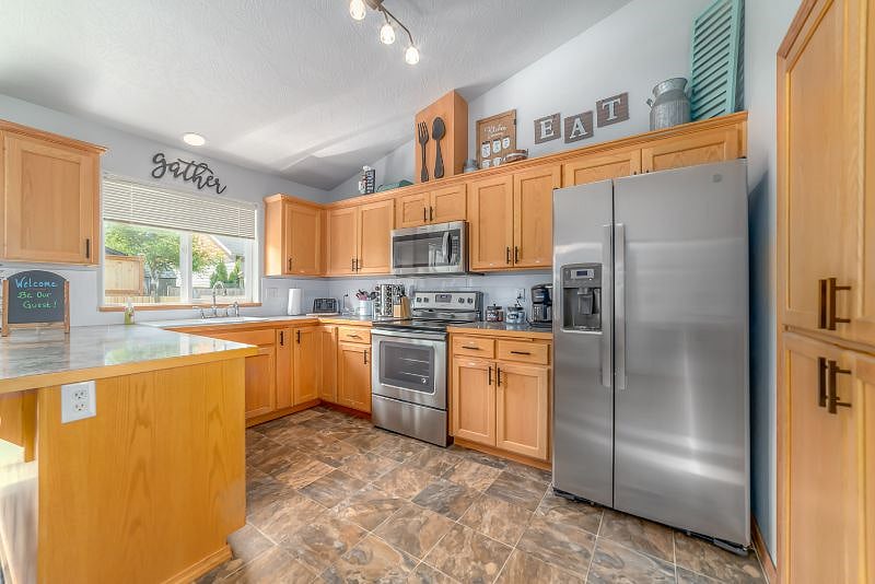 Furnished Finder property 419591_1 photo 4
