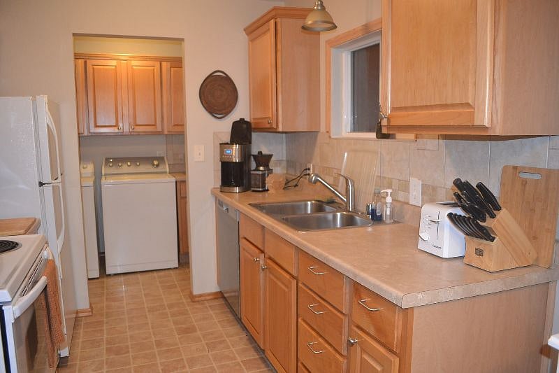 Furnished Finder property 419667_1 photo 4