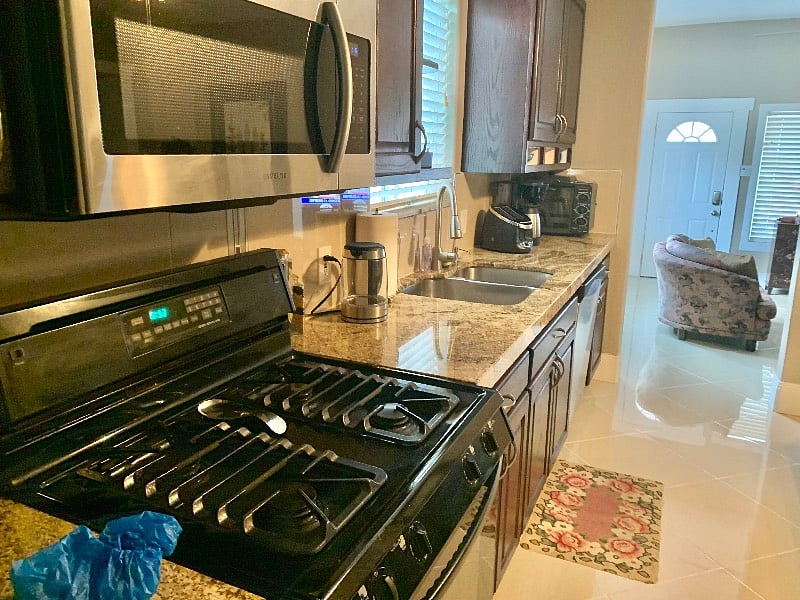 Gas stove