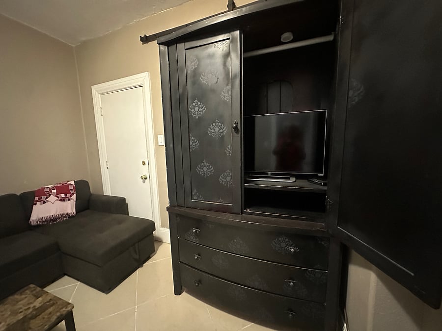 Furnished Finder property 419721_2 photo 7