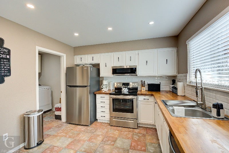 Furnished Finder property 419786_1 photo 4