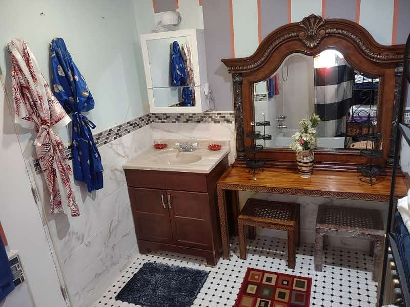 Furnished Finder property 419901_1 photo 11