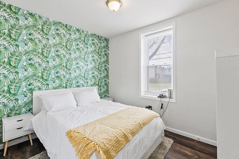 Second bedroom. Plenty of lighting.