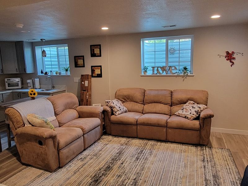 Furnished Finder property 419978_1 photo 4