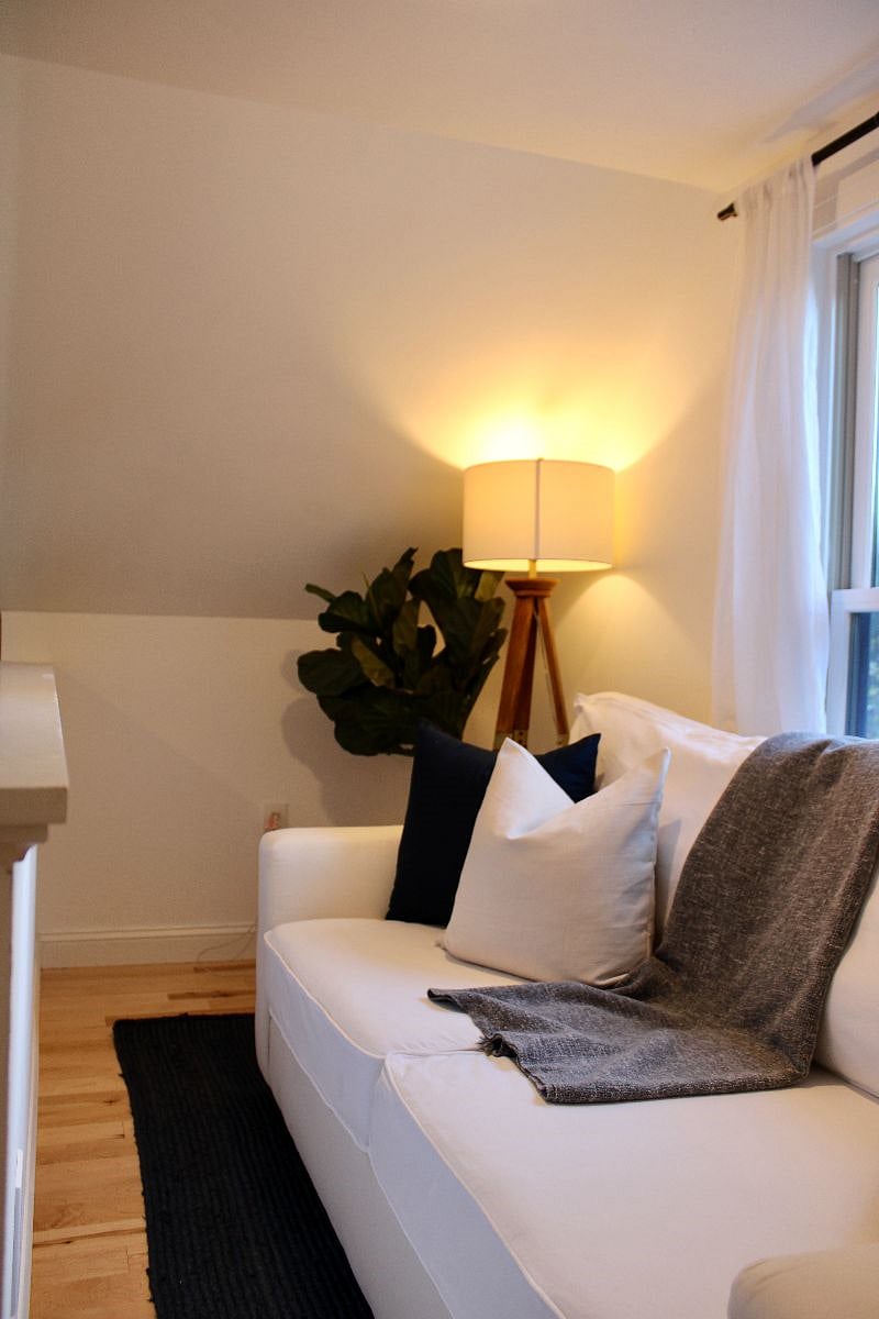 third floor: reading nook 