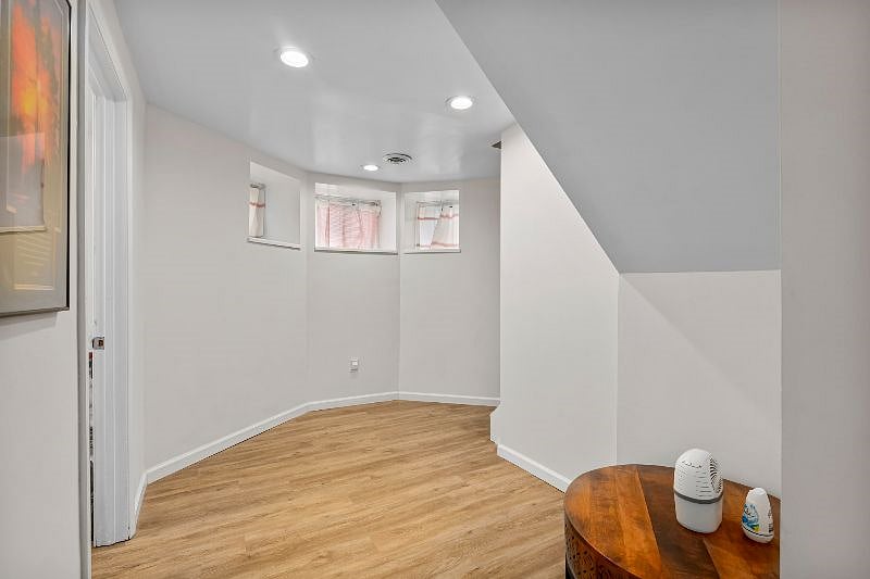 Furnished Finder property 419988_1 photo 22