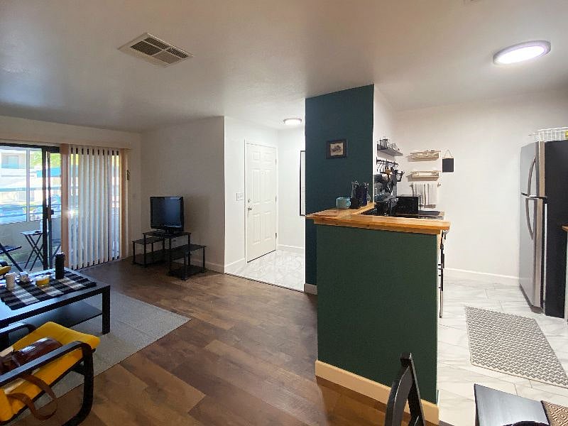 Furnished Finder property 420166_1 photo 7