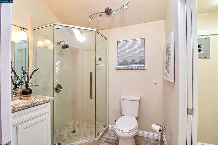 Furnished Finder property 420213_1 photo 5