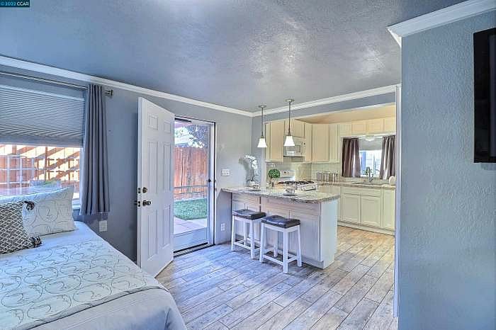 Furnished Finder property 420213_1 photo 7