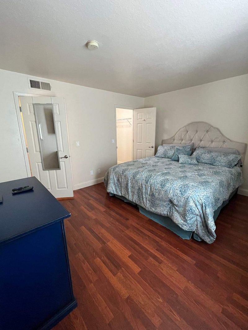 Furnished Finder property 420235_1 photo 17