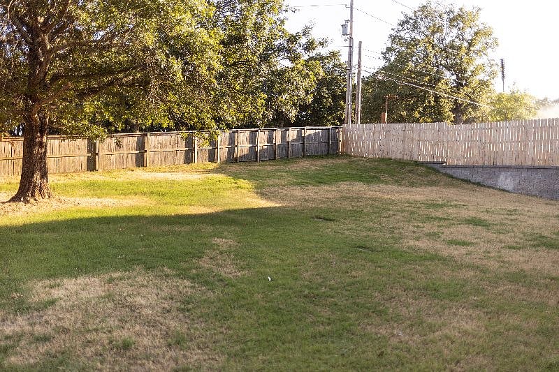Furnished Finder property 420240_1 photo 4