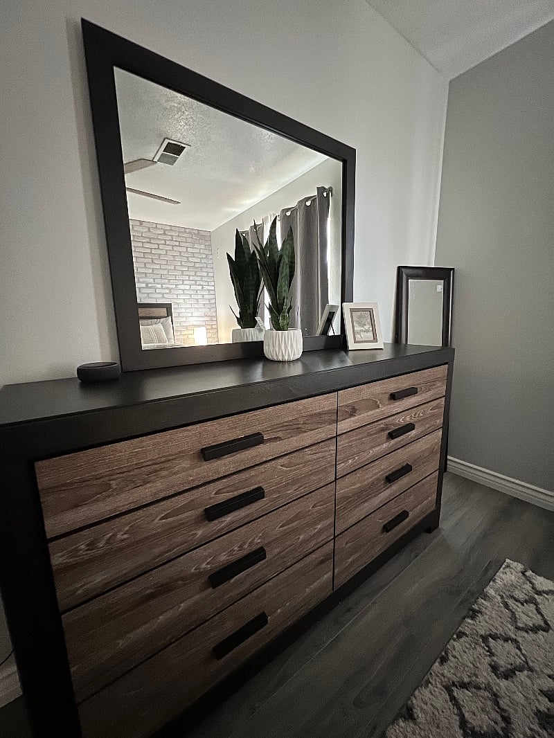 Dresser in Bedroom No.2