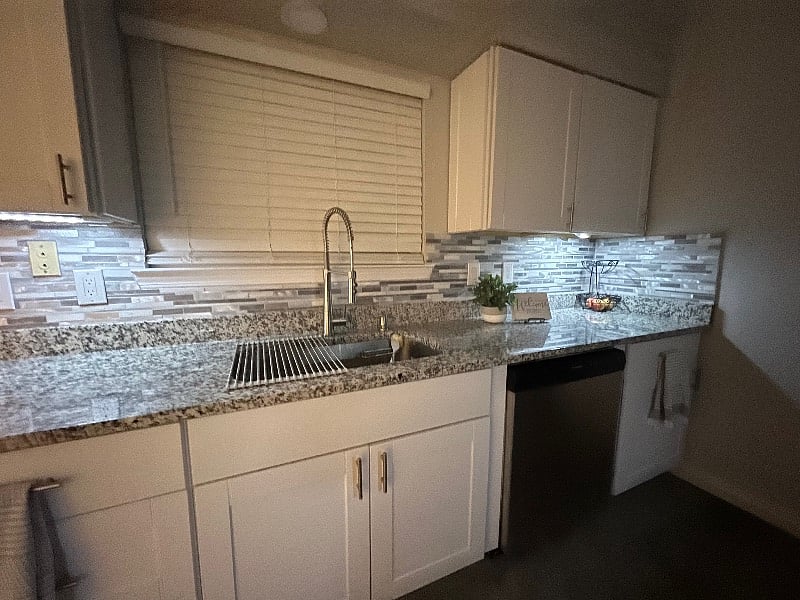 Furnished Finder property 420247_1 photo 7