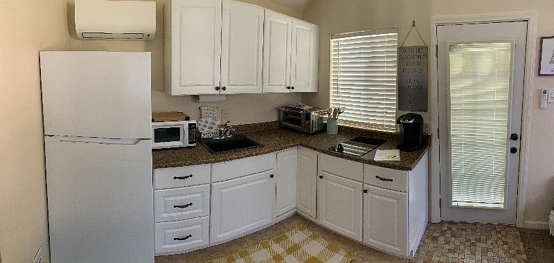 Furnished Finder property 420253_1 photo 3