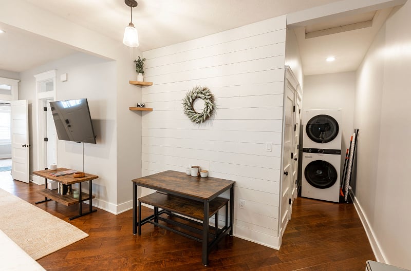 Furnished Finder property 420272_1 photo 8