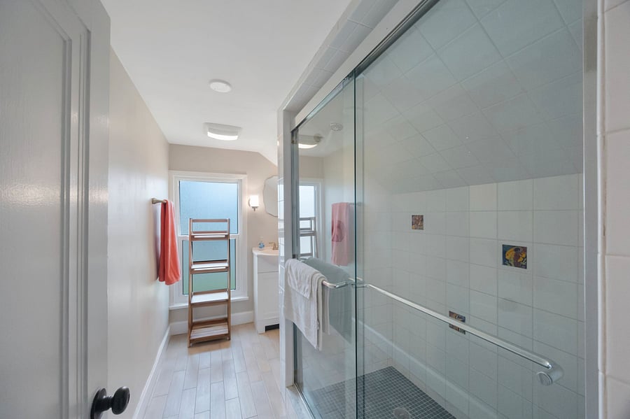 Upstairs bathroom