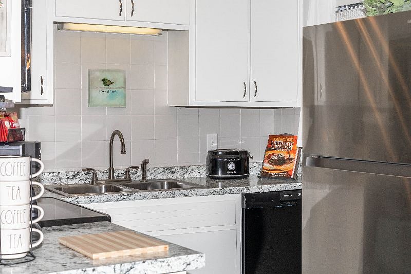 Furnished Finder property 420346_1 photo 10