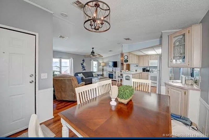 Furnished Finder property 420392_1 photo 8