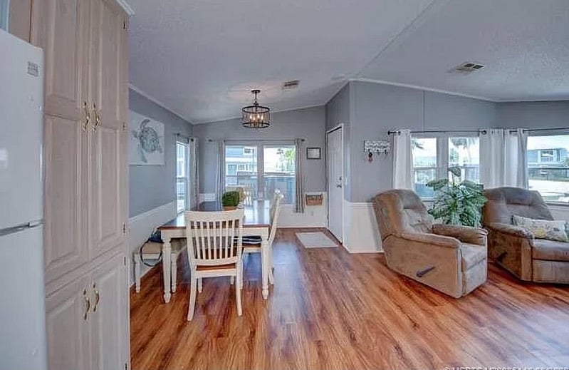 Furnished Finder property 420392_1 photo 9