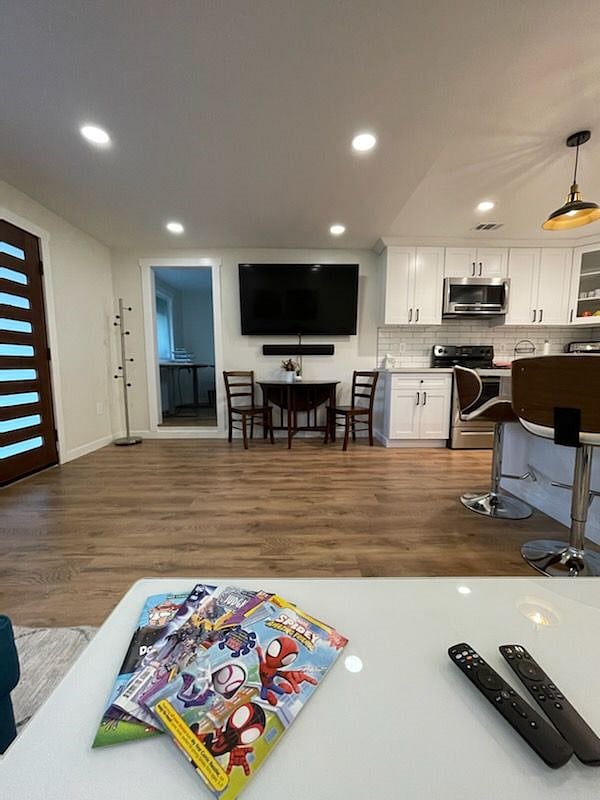 Furnished Finder property 420474_1 photo 6