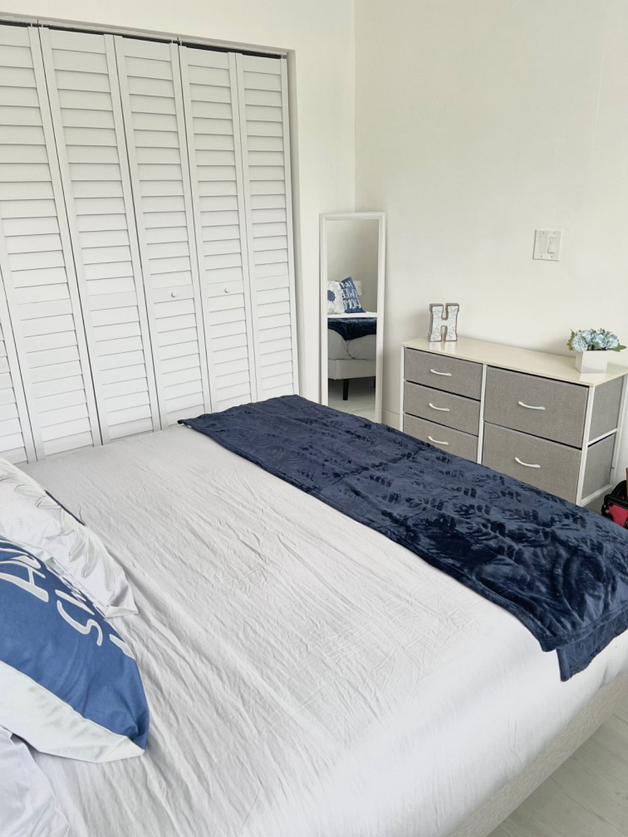2nd bedroom with huge closet