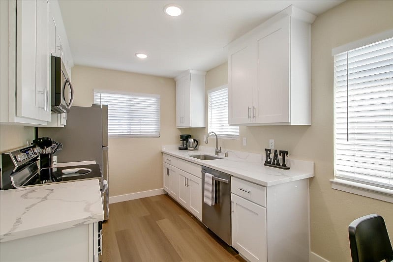Furnished Finder property 420499_1 photo 4