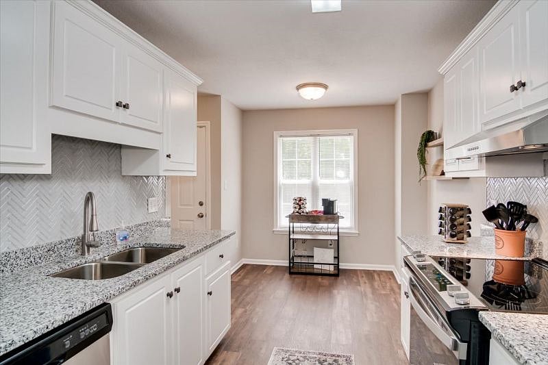 Furnished Finder property 420532_1 photo 20