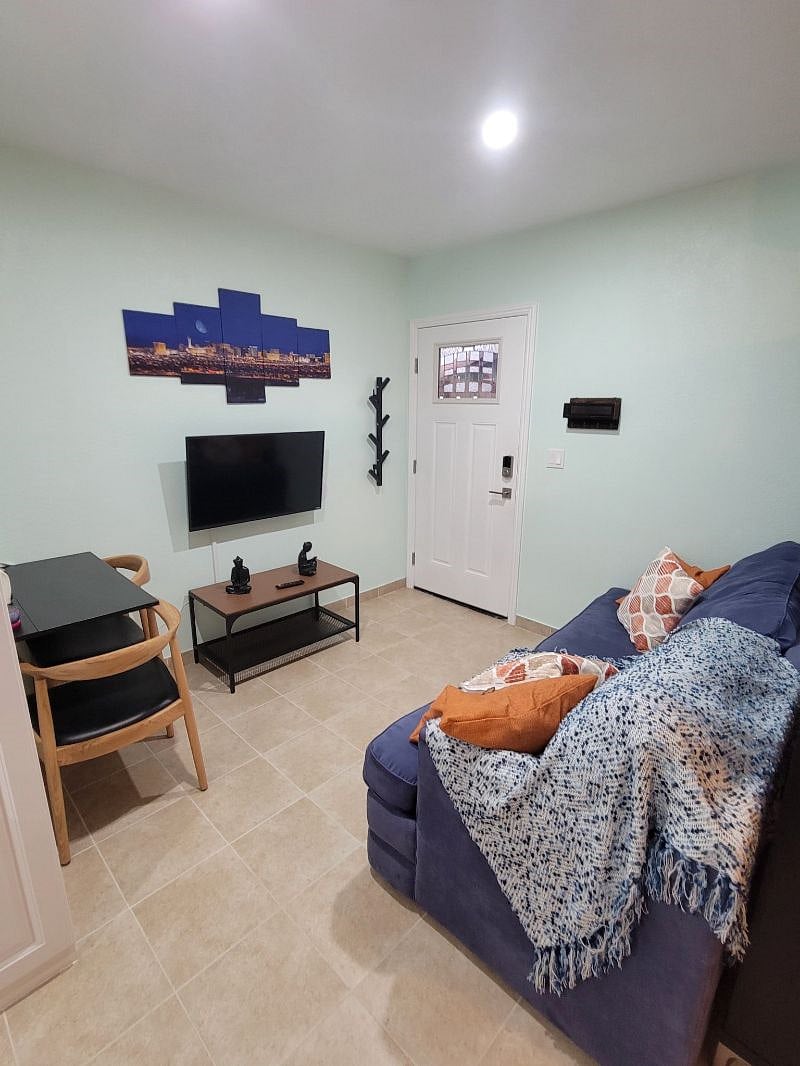 Furnished Finder property 420589_1 photo 6