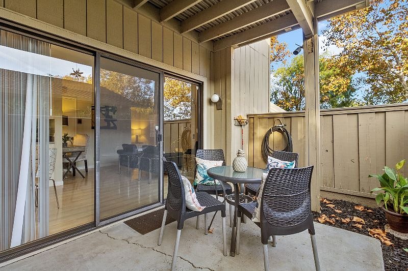 Furnished Finder property 420593_1 photo 16