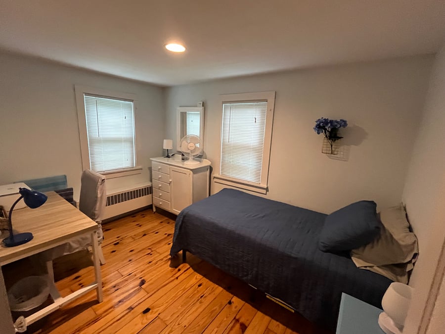 Second twin bedroom.