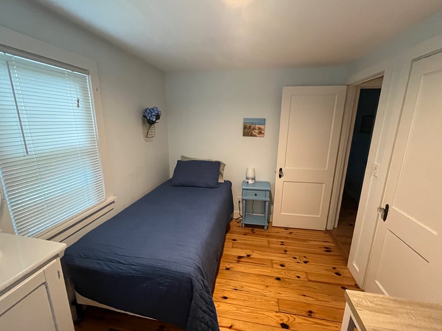 Second twin bedroom.