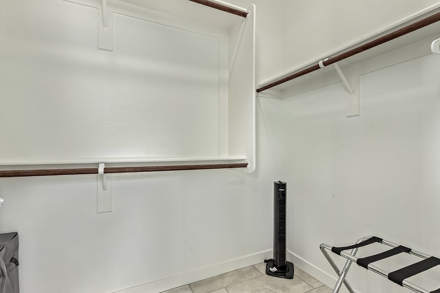 Master Bedroom - Walk in Closet