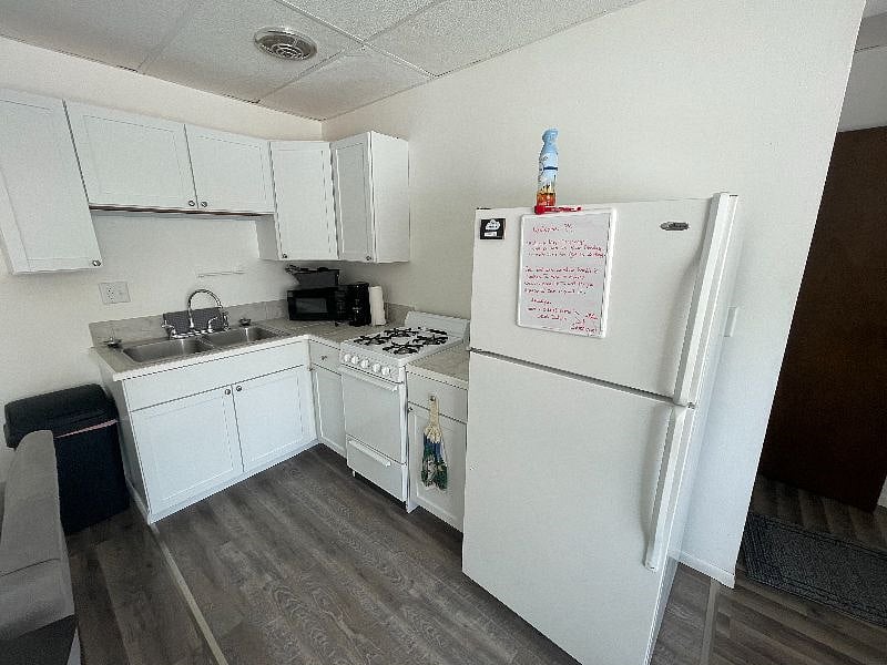 Furnished Finder property 420658_2 photo 3