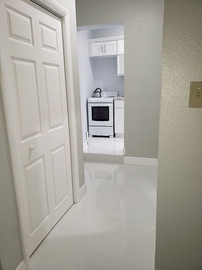 Furnished Finder property 420678_1 photo 16