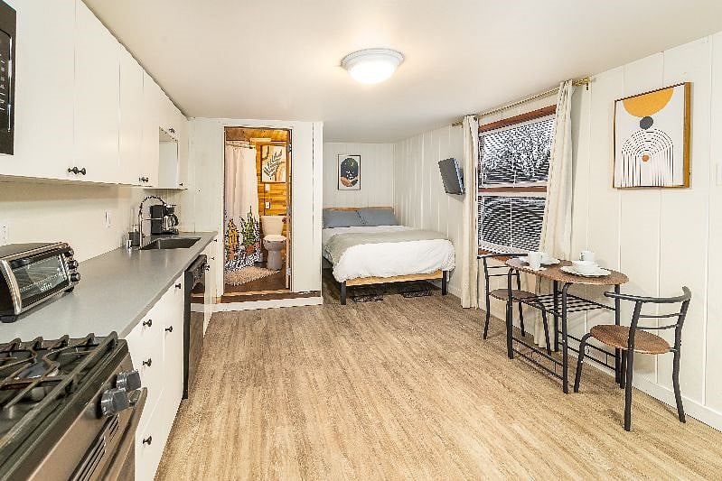 Furnished Finder property 420681_1 photo 1