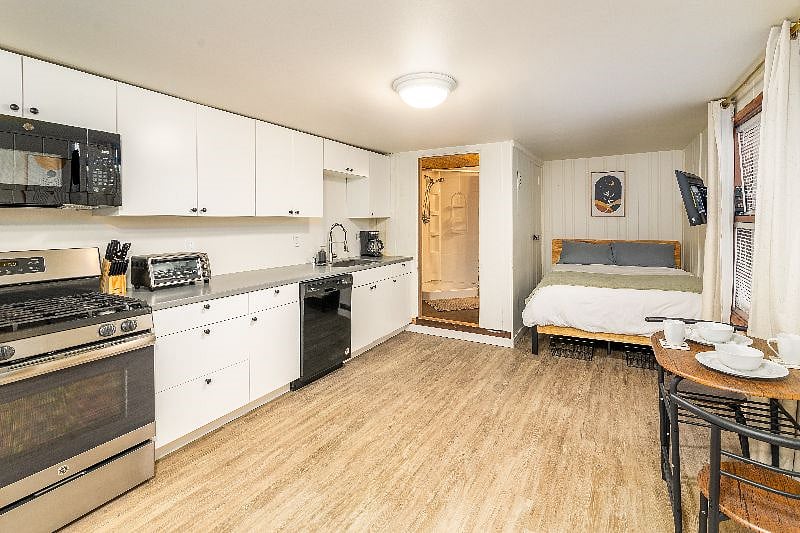 Furnished Finder property 420681_1 photo 3