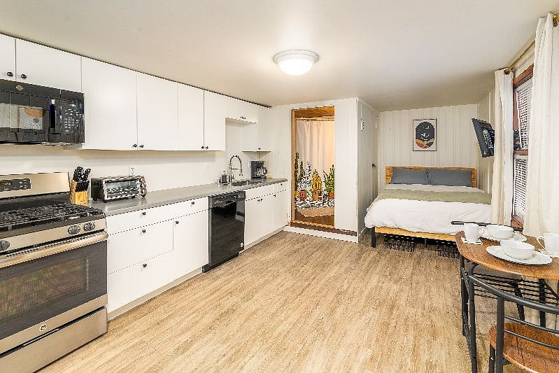 Furnished Finder property 420681_1 photo 4