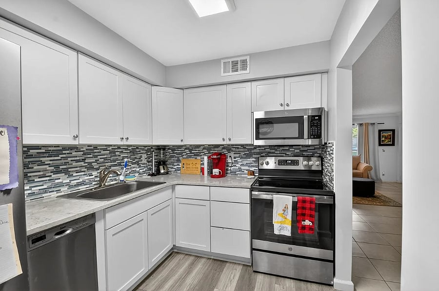 Furnished Finder property 420703_1 photo 14