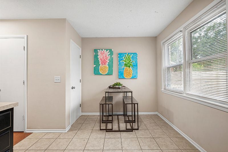 Furnished Finder property 420713_1 photo 7