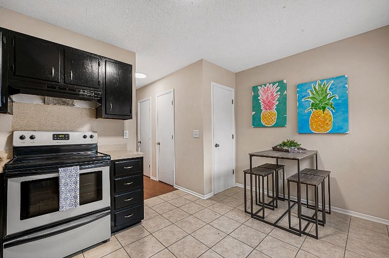 Furnished Finder property 420713_1 photo 9