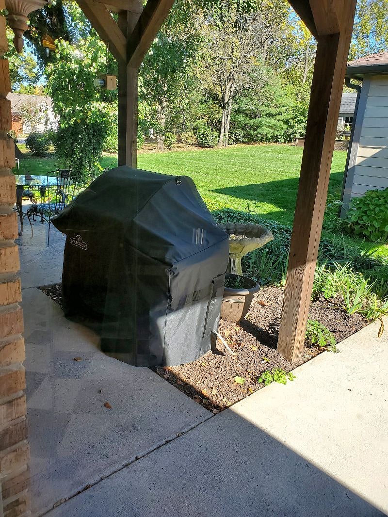 Shared gas grill