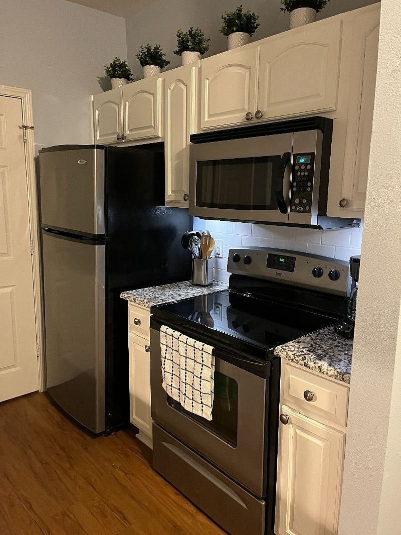 Furnished Finder property 420764_1 photo 6