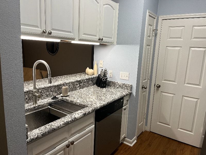Furnished Finder property 420764_1 photo 9