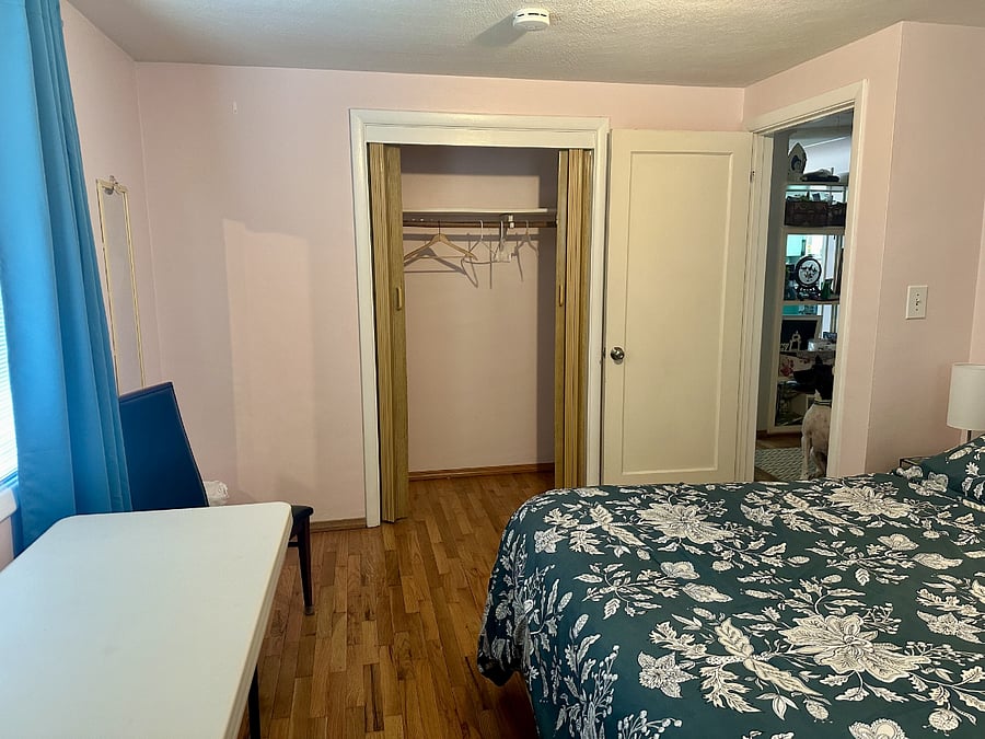Guest bedroom