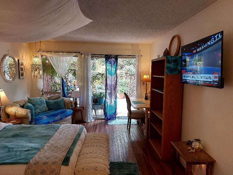 Furnished Finder property 420796_1 photo 17