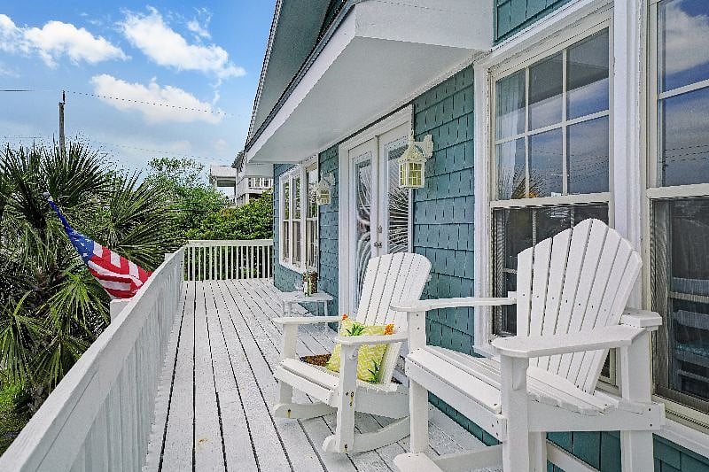 Front deck perfect way to start and/or end your day!