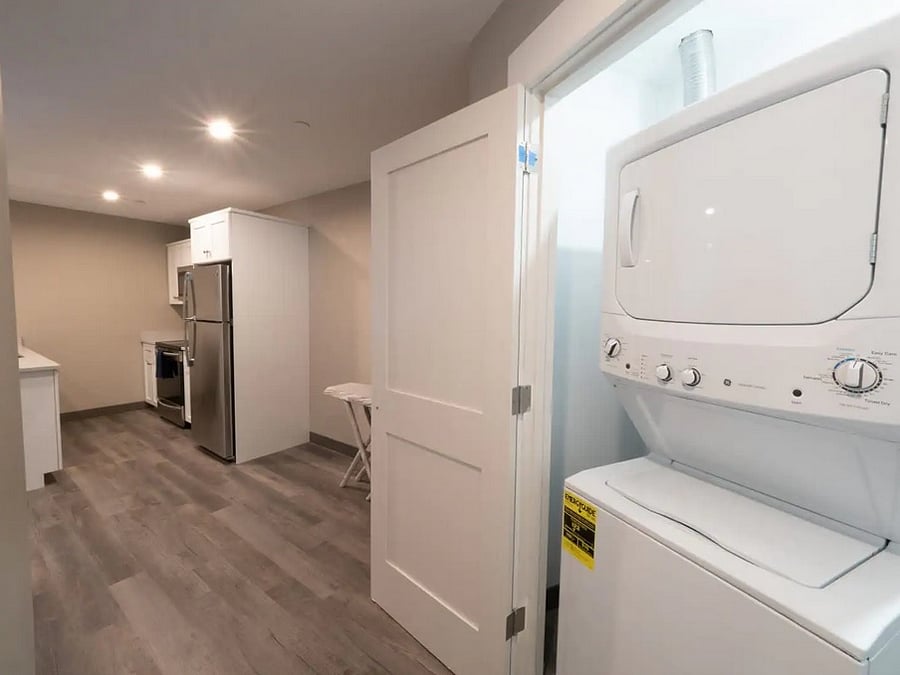 Furnished Finder property 420900_3 photo 5