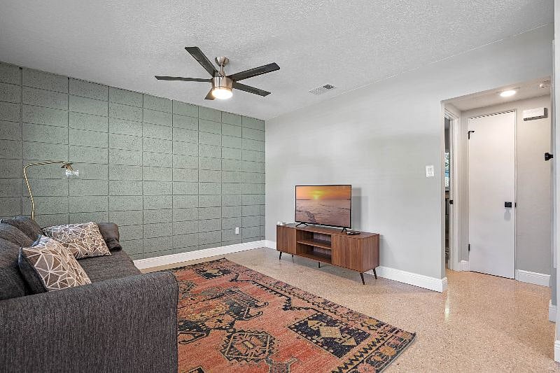 Furnished Finder property 420955_1 photo 3