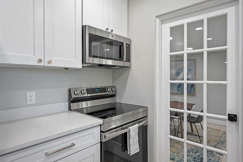 Furnished Finder property 420955_1 photo 6